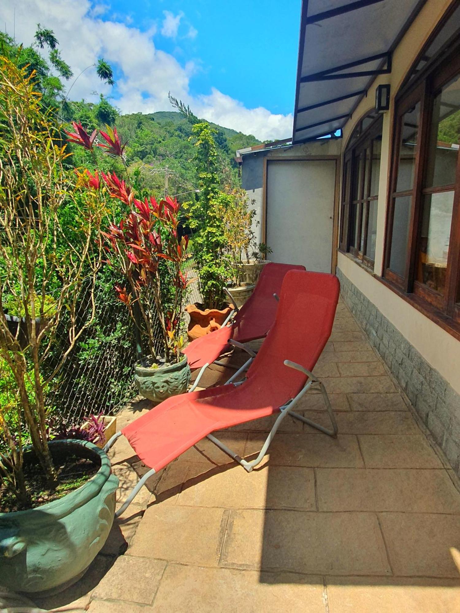 Aconchego De Itaipava - Casa De 3 Quartos, Equipada, Area Kids, Jacuzzi, Pet Friendly, Churrasqueira, Em Meio A Natureza E Proximo Ao Centro Do Bairro Petropolis (Rio de Janeiro) Exterior foto
